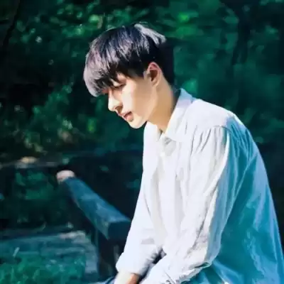 闻皎月